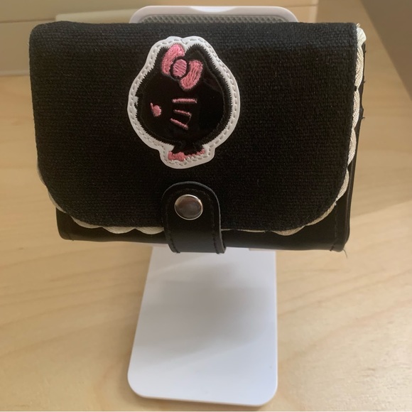 Hello Kitty Wallet - Picture 3 of 5